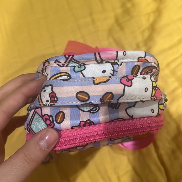 jujube x hello kittyđź’— - Picture 13 of 16